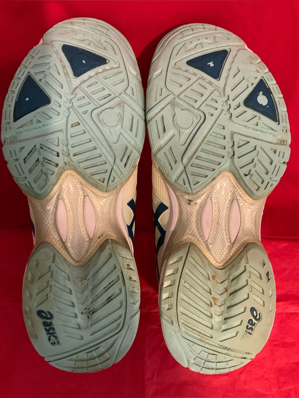 ASICS - Picture 11 of 11